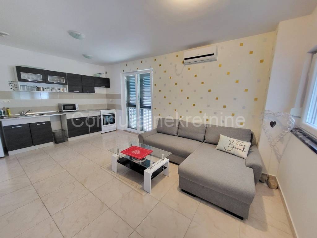Apartman na moru, Prodaja, Nin, Nin
