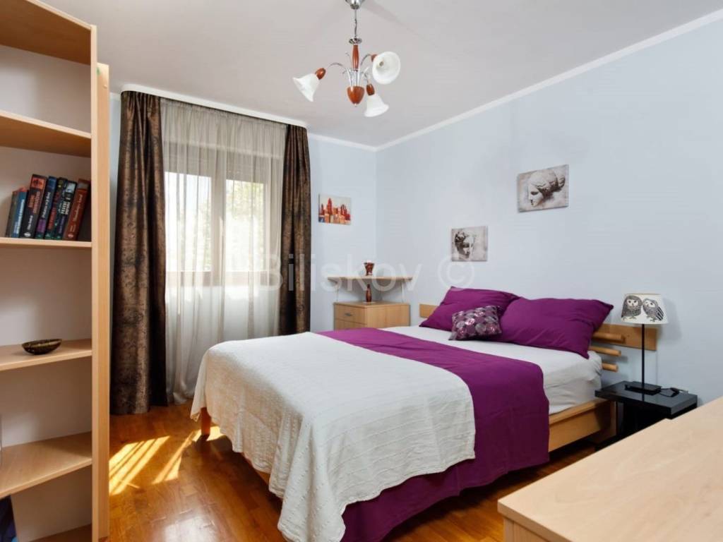 Stan u zgradi, Najam, Split, Split