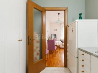 Stan u zgradi, Najam, Split, Split