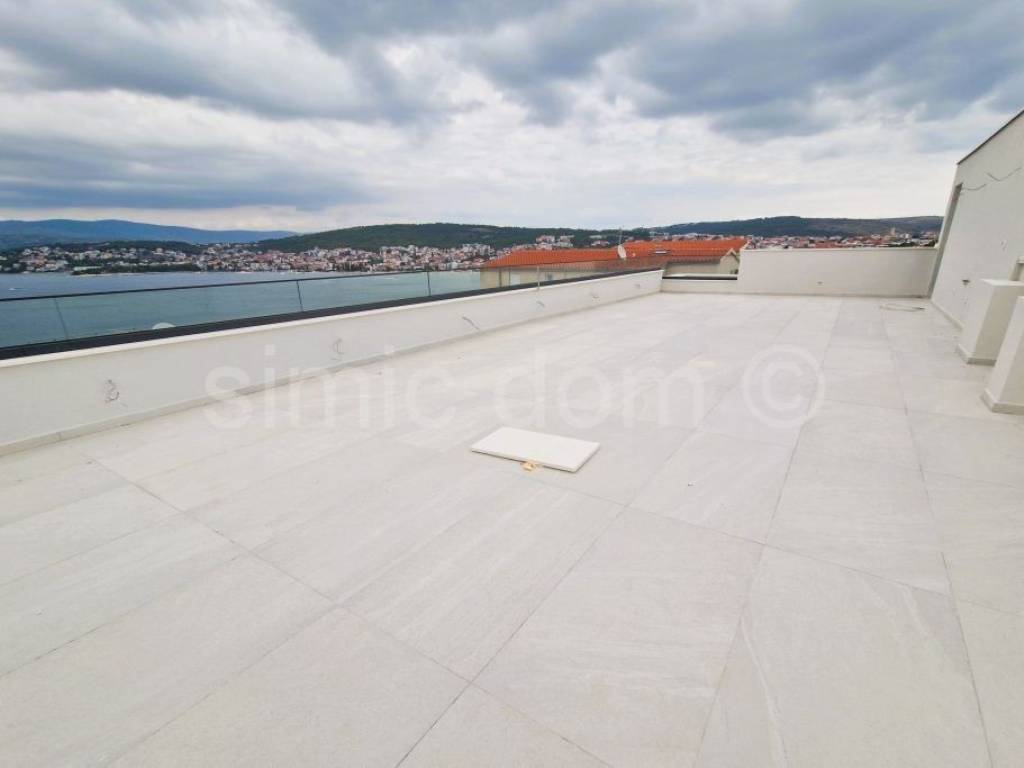 Apartman na moru, Prodaja, Okrug, Okrug Gornji