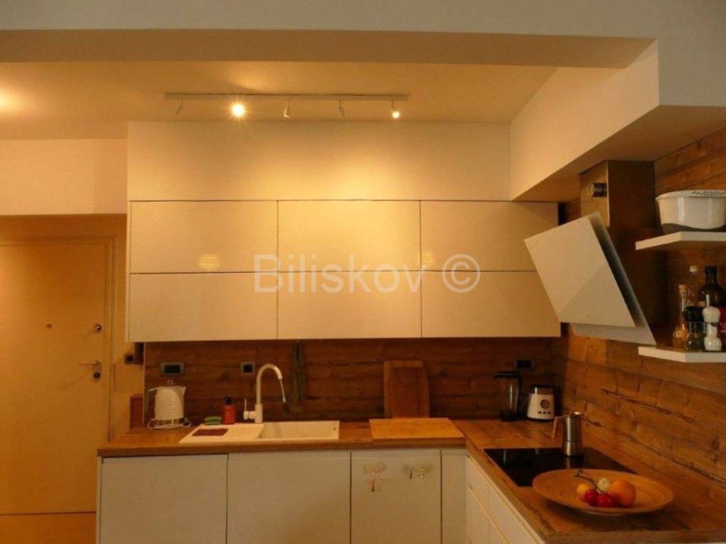 Stan u zgradi, Najam, Podstrana, Podstrana