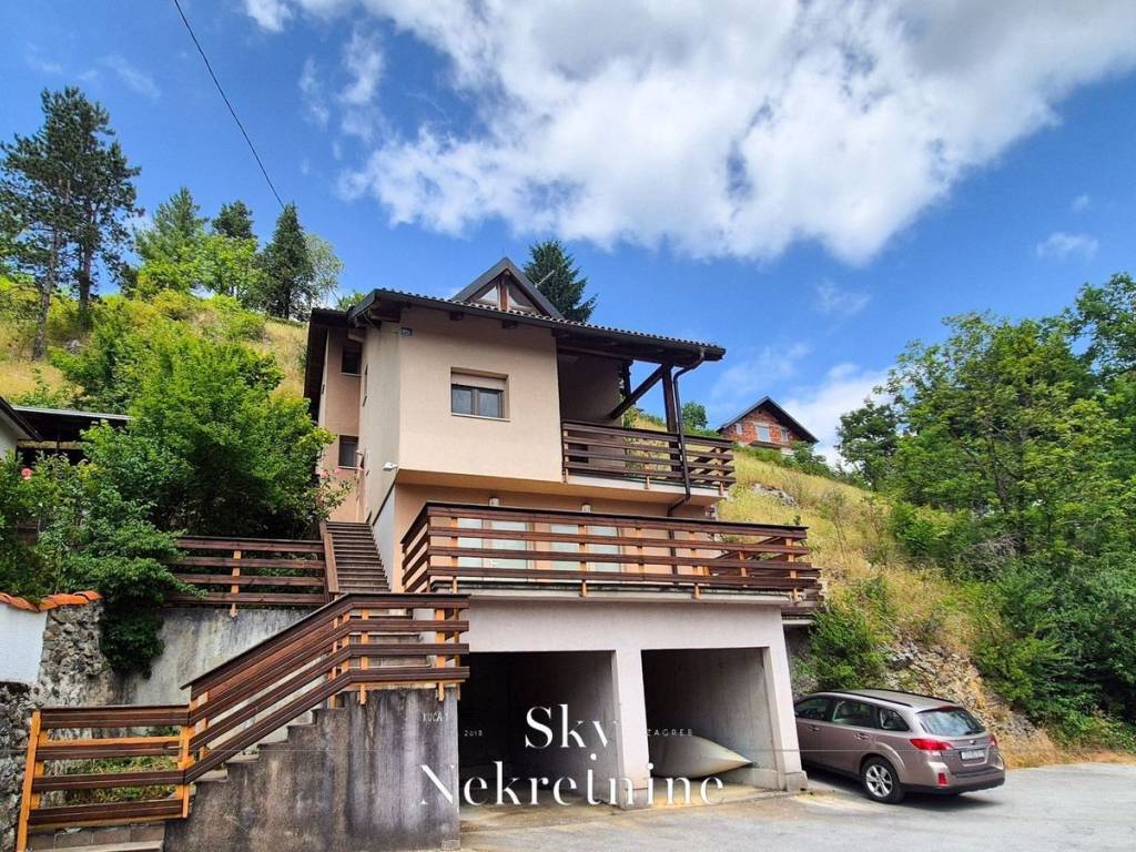 Samostojeća kuća, Prodaja, Duga resa, Zvečaj