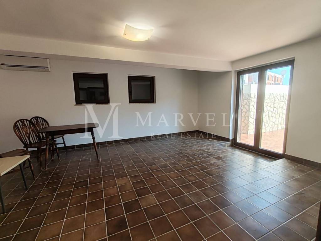 Apartman s okućnicom, Prodaja, Omišalj, Njivice