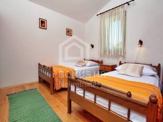 Vila, Prodaja, Blato, Potirna