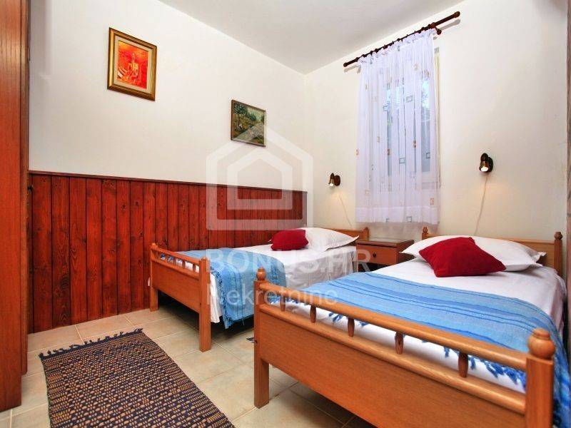 Vila, Prodaja, Blato, Potirna