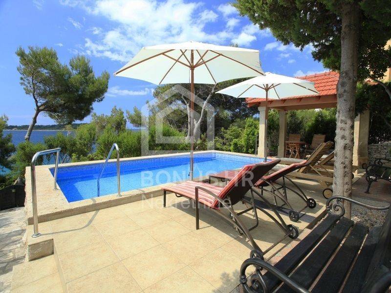 Vila, Prodaja, Blato, Potirna