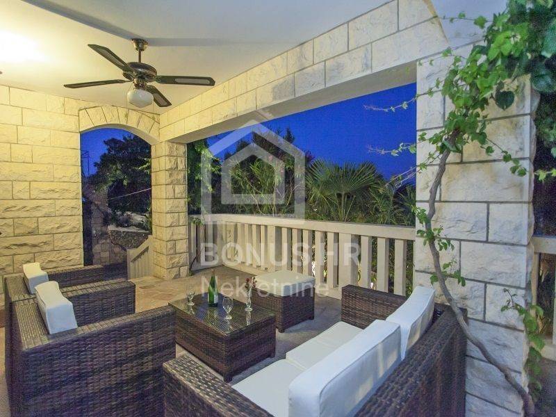 Vila, Prodaja, Blato, Potirna