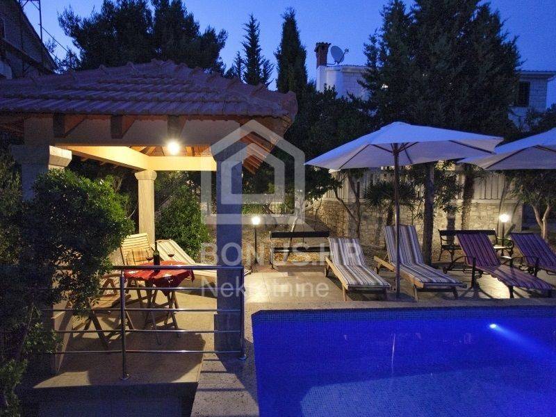 Vila, Prodaja, Blato, Potirna