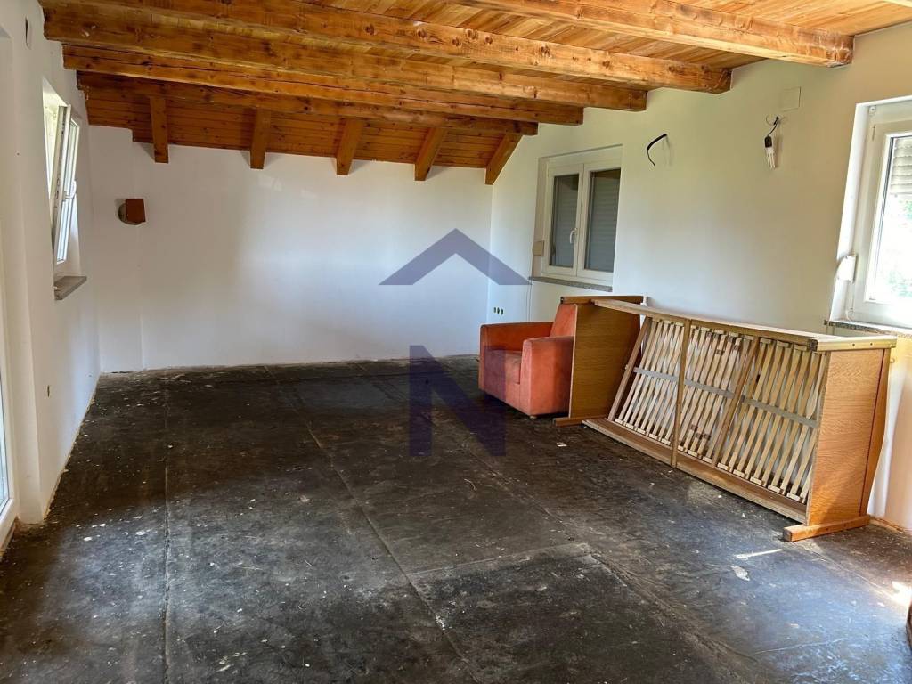 Samostojeća kuća, Prodaja, Lasinja, Lasinja