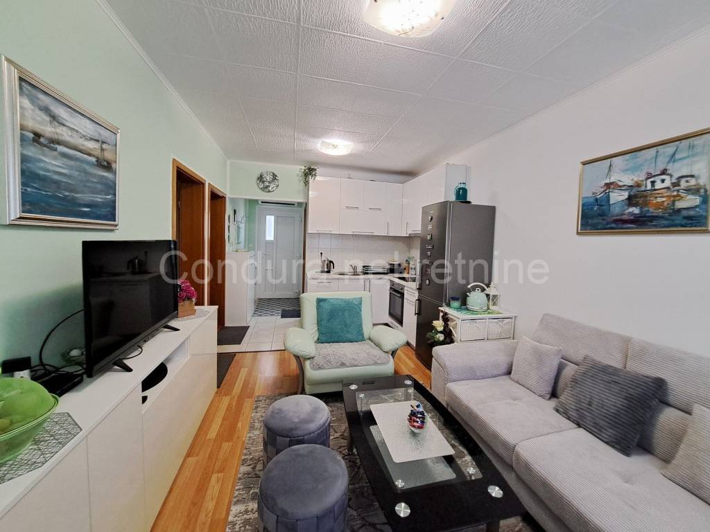 Apartman na moru, Prodaja, Vrsi, Zukve