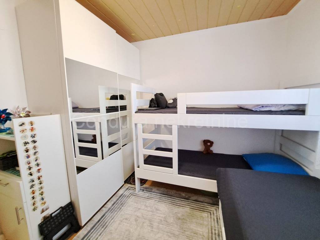 Apartman na moru, Prodaja, Vrsi, Zukve