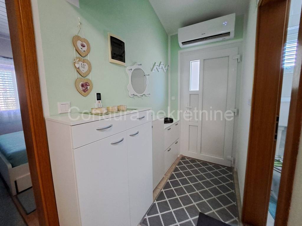 Apartman na moru, Prodaja, Vrsi, Zukve