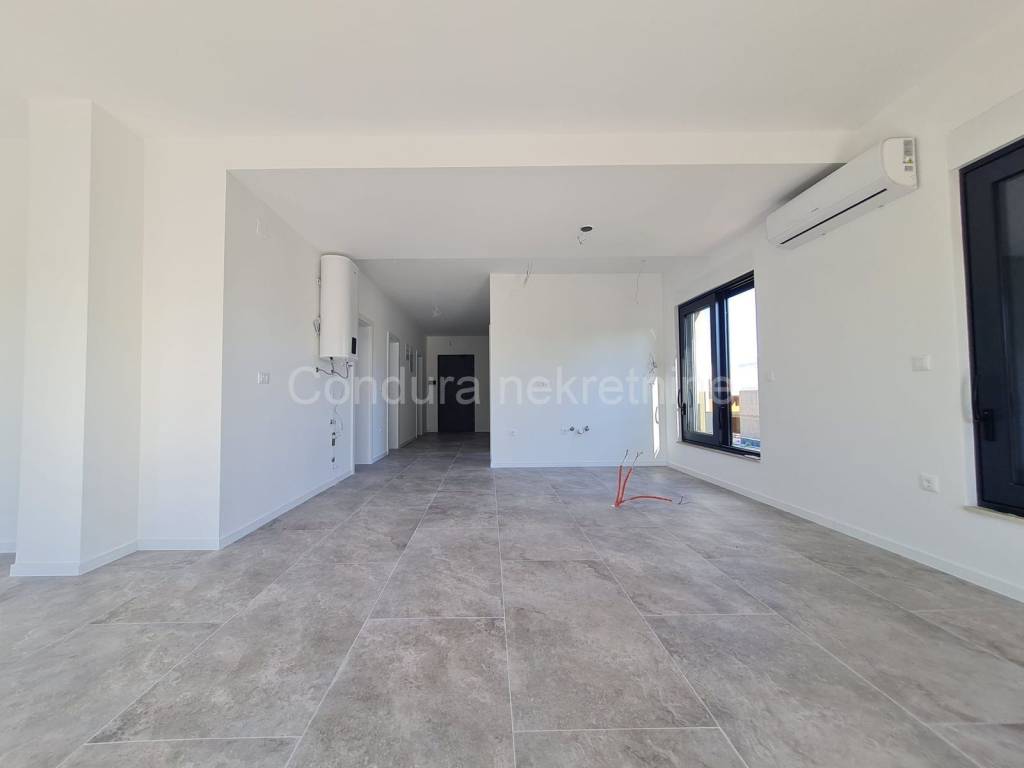 Apartman na moru, Prodaja, Privlaka, Privlaka