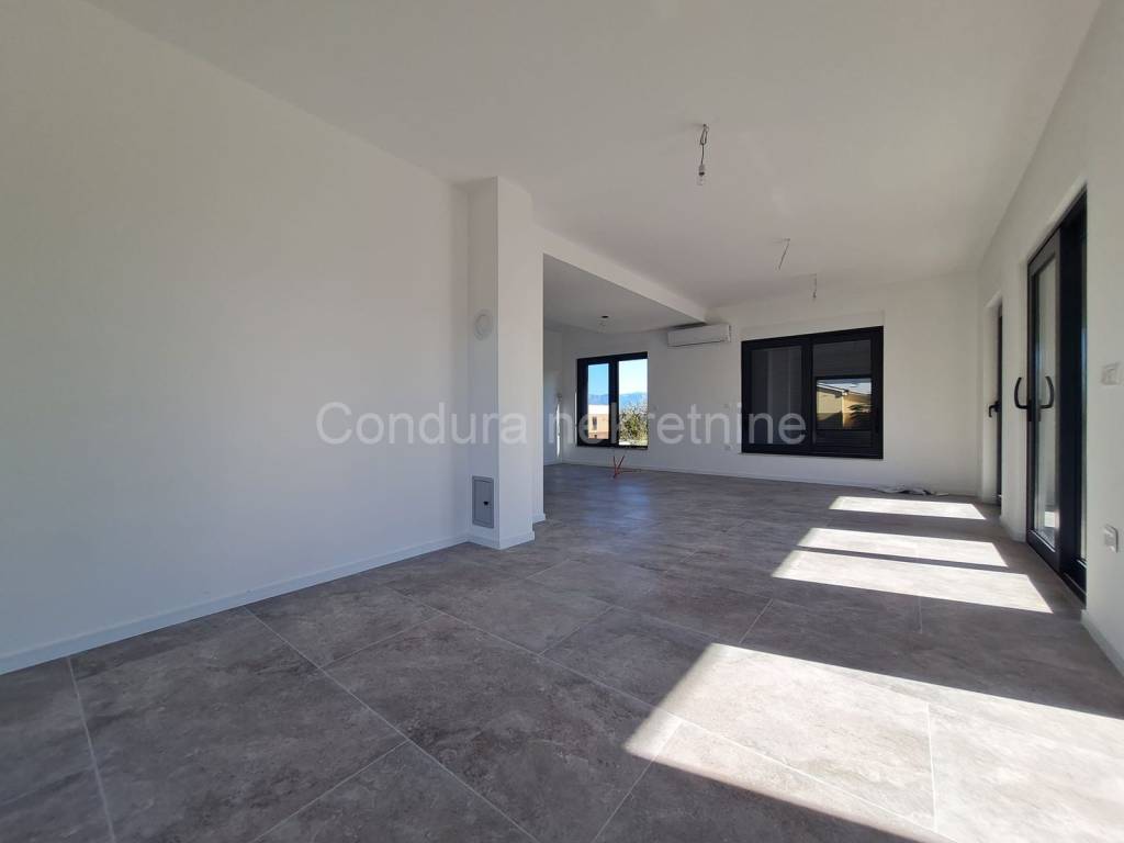 Apartman na moru, Prodaja, Privlaka, Privlaka