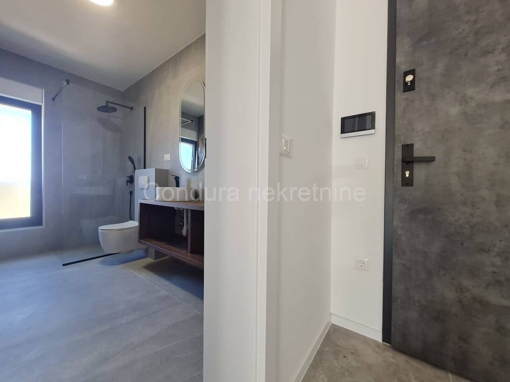 Apartman na moru, Prodaja, Privlaka, Privlaka