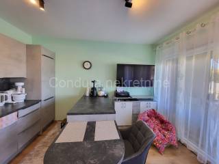 Apartman na moru, Prodaja, Vrsi, Zukve