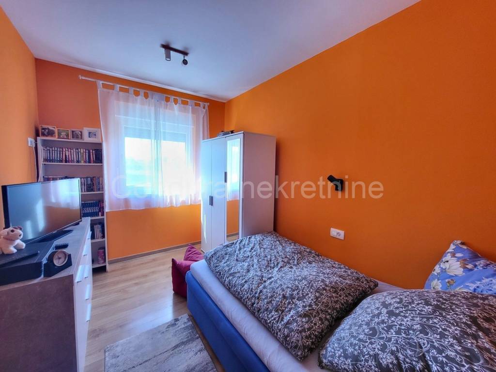 Apartman na moru, Prodaja, Vrsi, Zukve