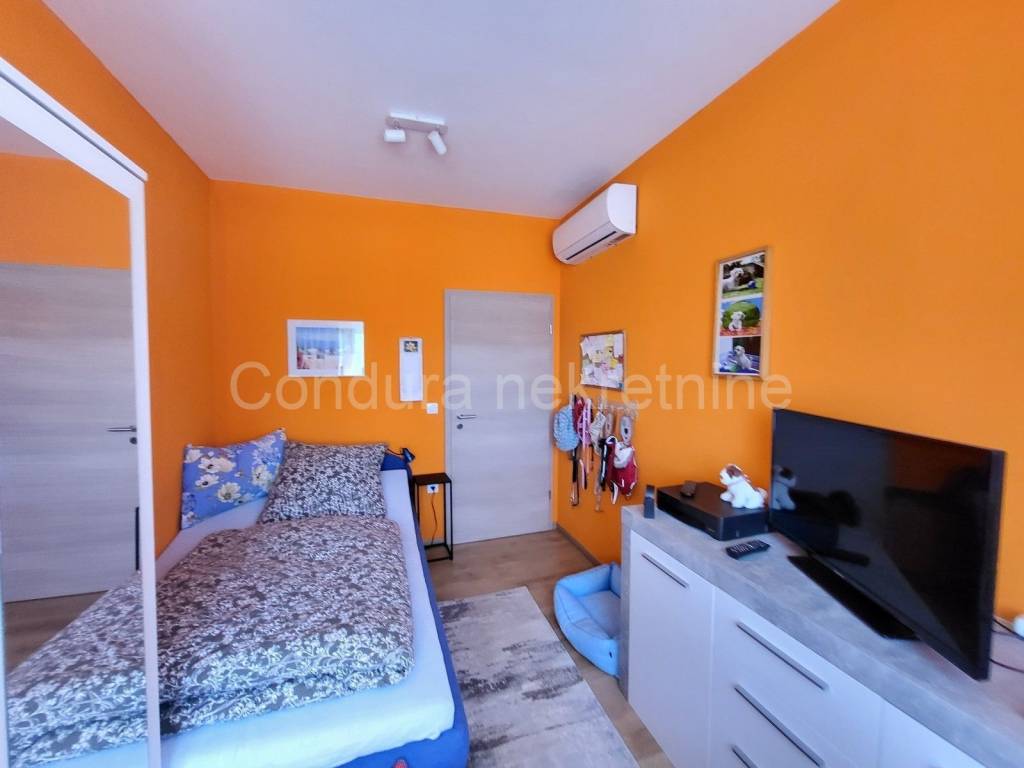 Apartman na moru, Prodaja, Vrsi, Zukve