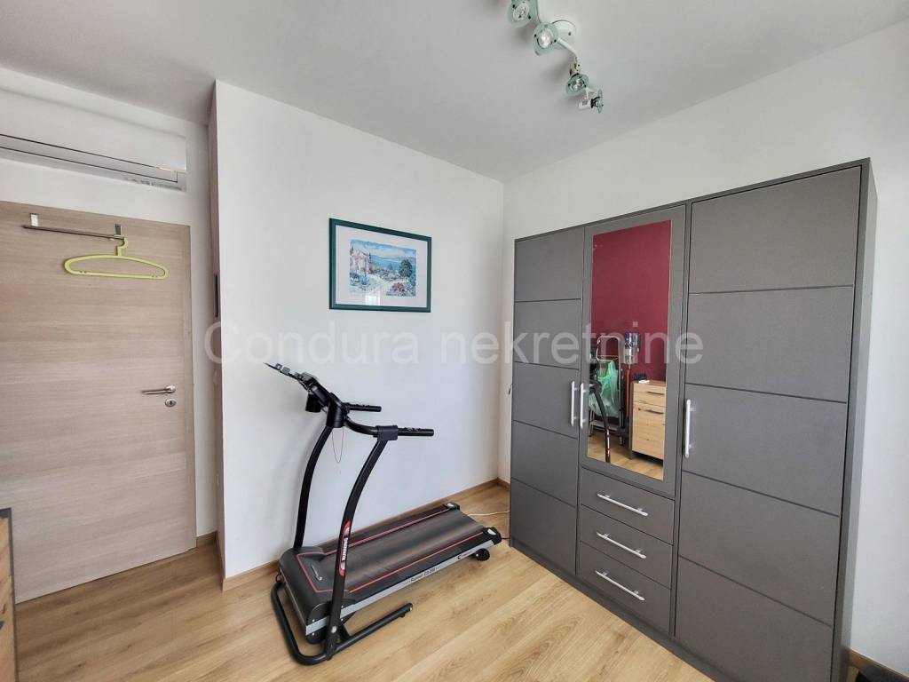 Apartman na moru, Prodaja, Vrsi, Zukve