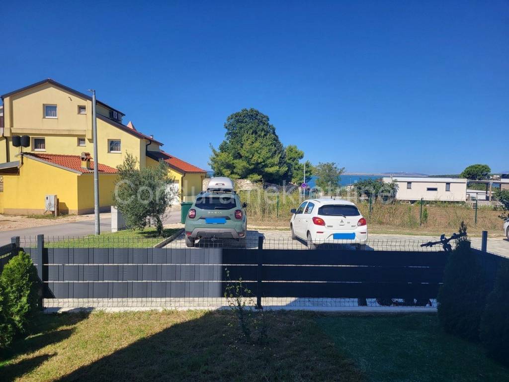 Apartman na moru, Prodaja, Vrsi, Zukve