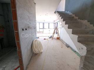 Apartman na moru, Prodaja, Povljana, Povljana