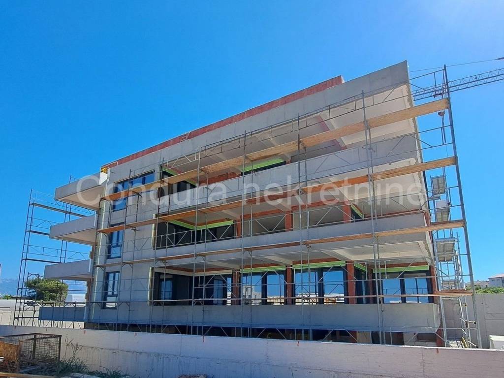 Apartman na moru, Prodaja, Povljana, Povljana