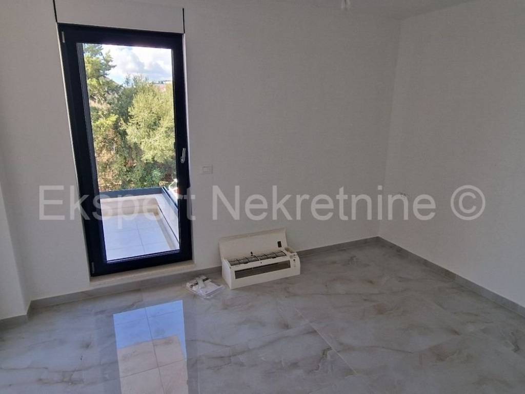 Stan u novogradnji, Prodaja, Okrug, Okrug Gornji
