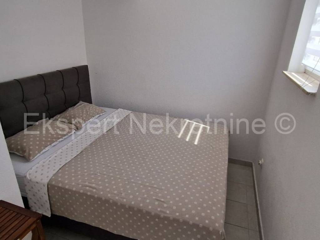 Stan u zgradi, Prodaja, Okrug, Okrug Gornji