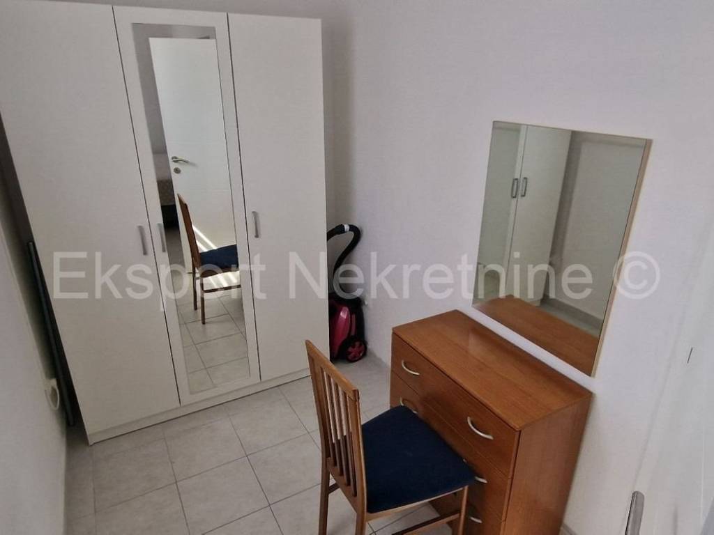 Stan u zgradi, Prodaja, Okrug, Okrug Gornji