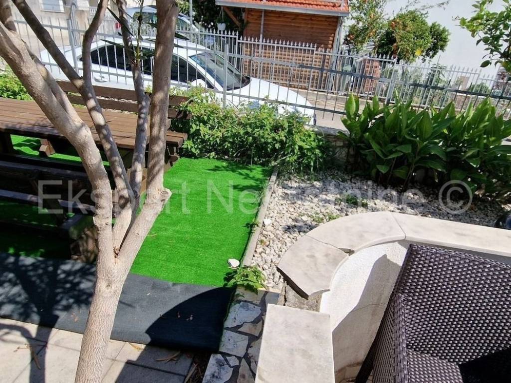 Stan u zgradi, Prodaja, Okrug, Okrug Gornji