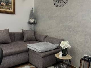 Stan u zgradi, Najam, Split, Split