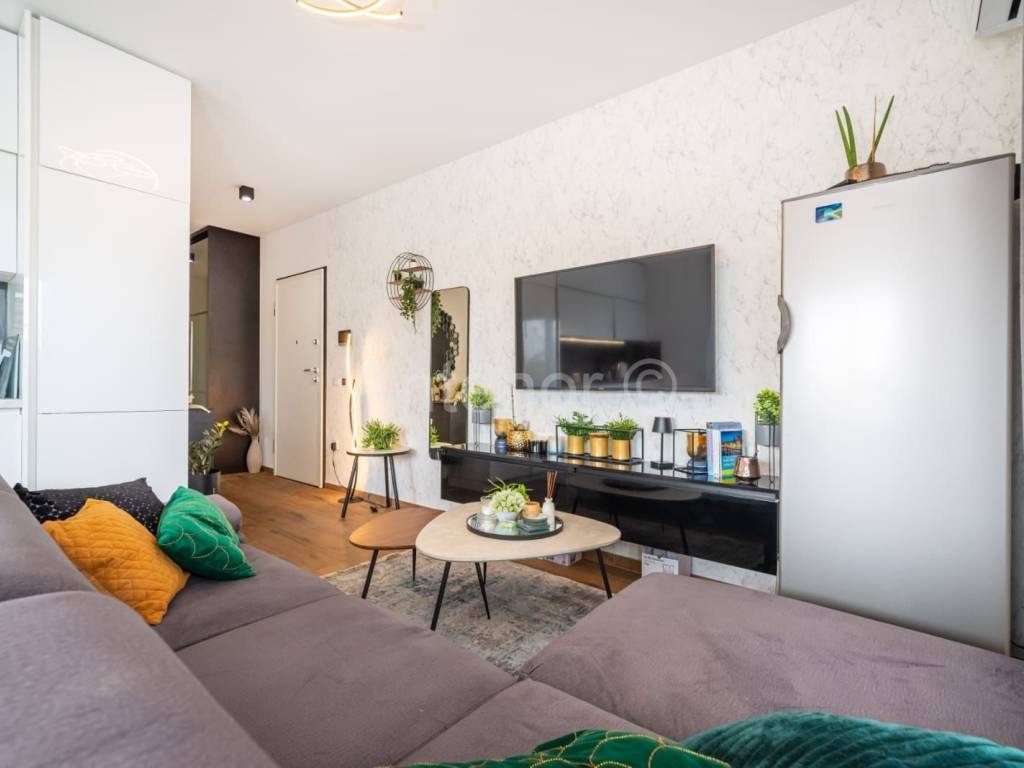 Apartman s okućnicom, Prodaja, Nin, Zaton