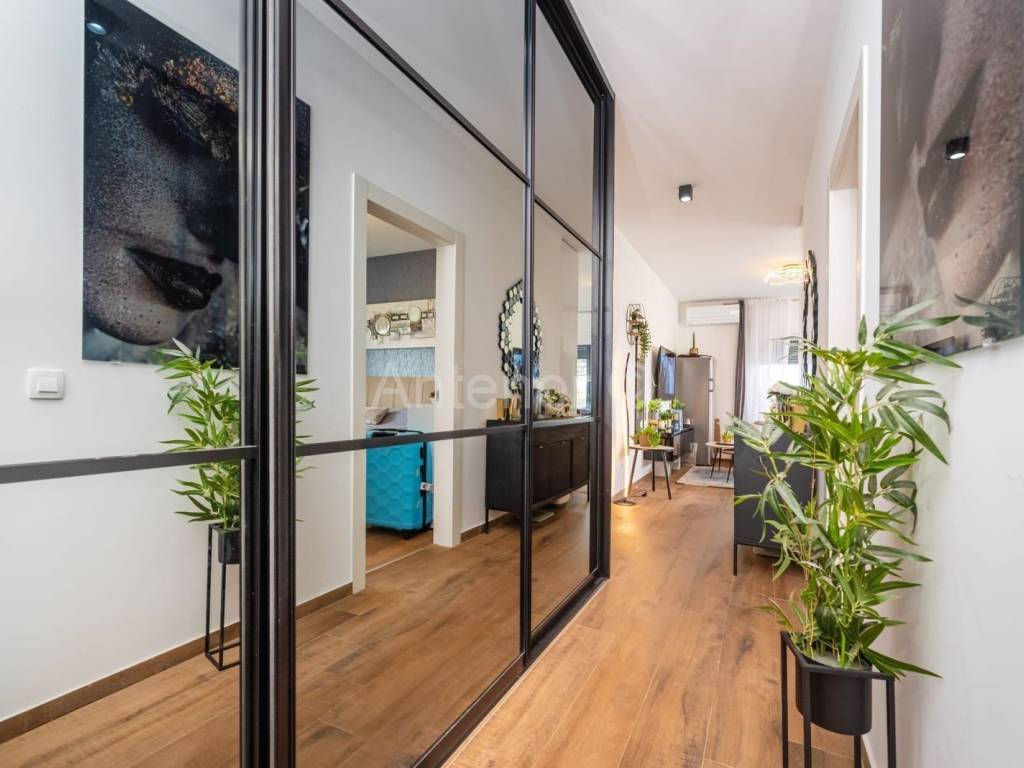 Apartman s okućnicom, Prodaja, Nin, Zaton