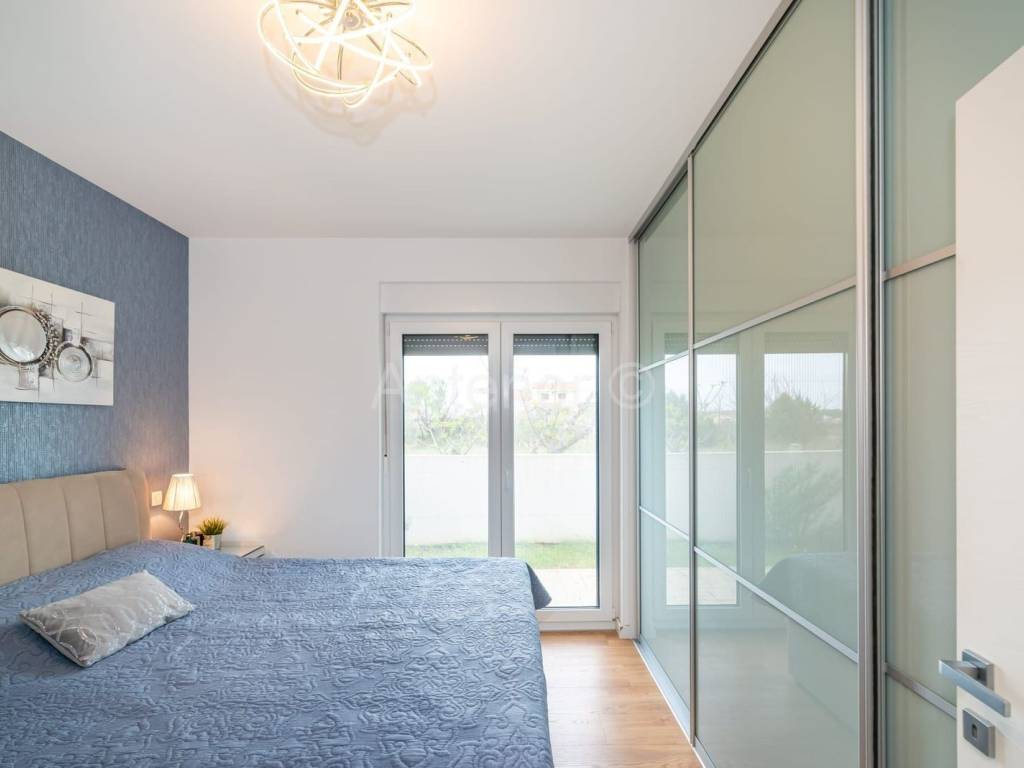 Apartman s okućnicom, Prodaja, Nin, Zaton