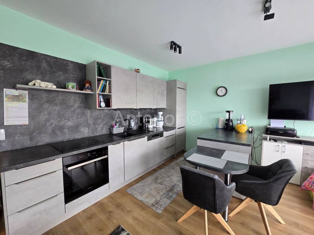 Apartman na moru, Prodaja, Vrsi, Zukve