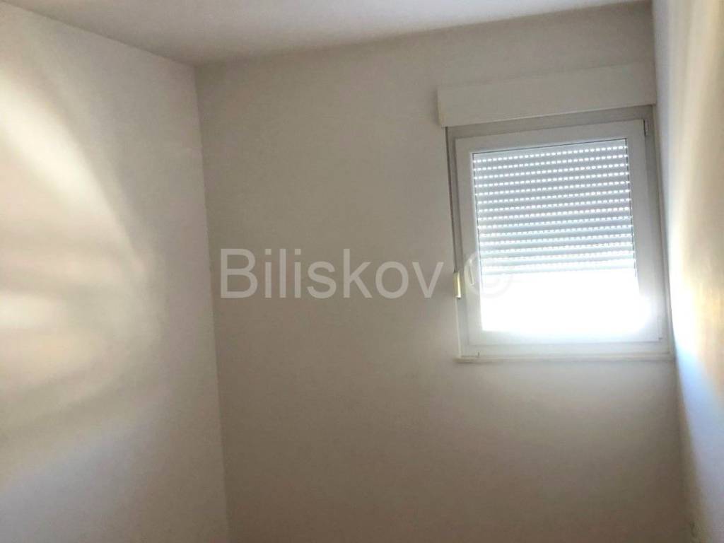 Stan u zgradi, Najam, Split, Split