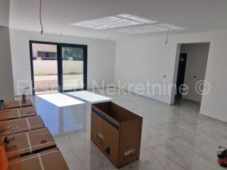 Stan u novogradnji, Prodaja, Okrug, Okrug Gornji