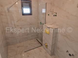 Stan u novogradnji, Prodaja, Okrug, Okrug Gornji