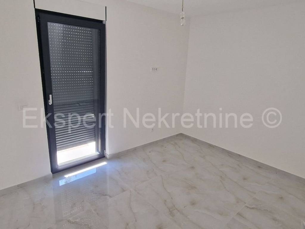 Stan u novogradnji, Prodaja, Okrug, Okrug Gornji