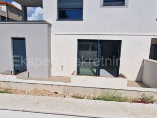 Stan u novogradnji, Prodaja, Okrug, Okrug Gornji