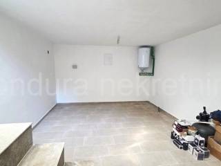 Stan u urbanoj vili, Prodaja, Nin, Zaton