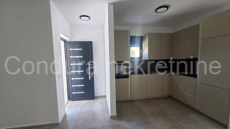 Stan u urbanoj vili, Prodaja, Nin, Zaton