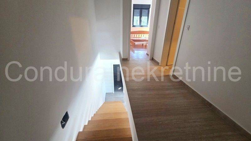 Stan u urbanoj vili, Prodaja, Nin, Zaton