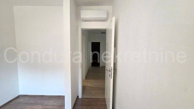 Stan u urbanoj vili, Prodaja, Nin, Zaton