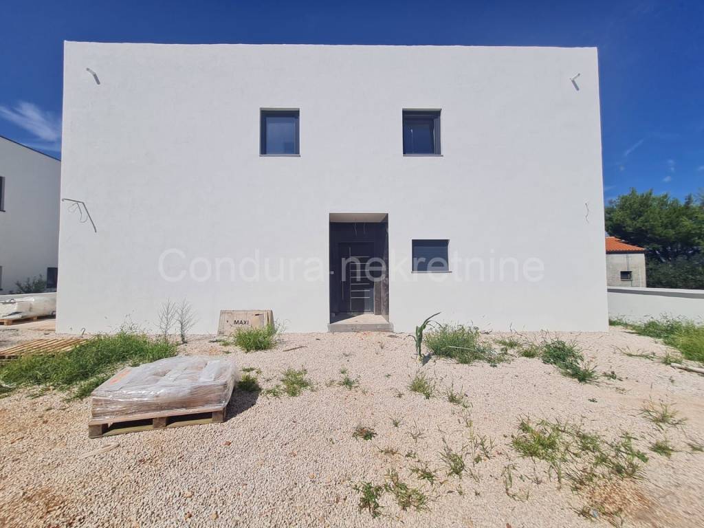 Vila, Prodaja, Vir, Vir