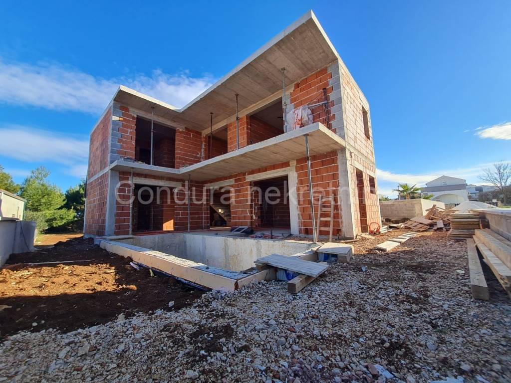 Vila, Prodaja, Vir, Vir