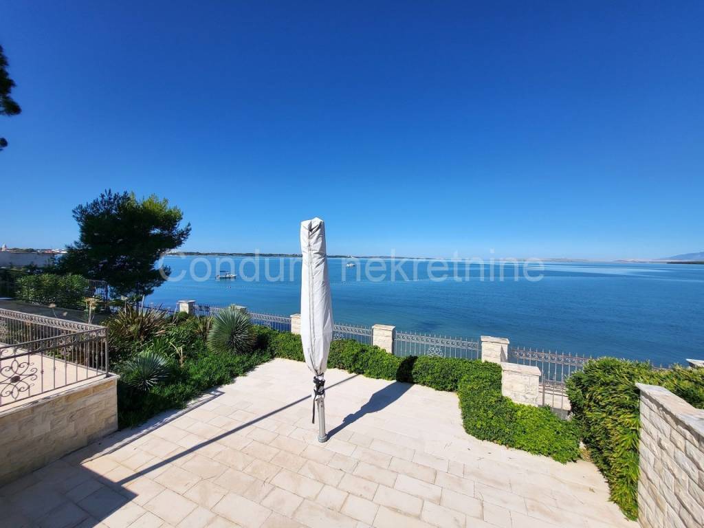 Luksuzna vila, Prodaja, Vrsi, Zukve