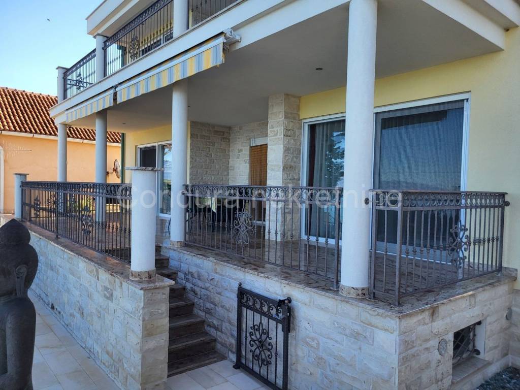 Luksuzna vila, Prodaja, Vrsi, Zukve