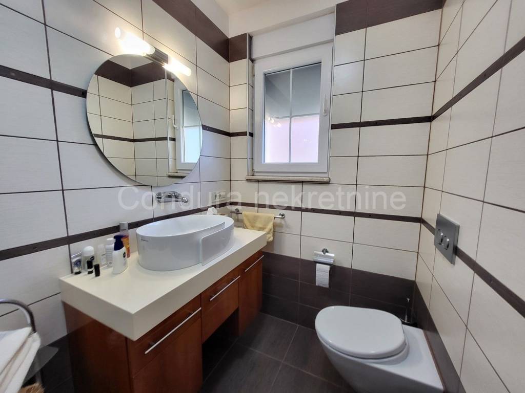 Luksuzna vila, Prodaja, Vrsi, Zukve