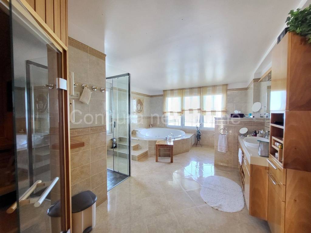 Luksuzna vila, Prodaja, Vrsi, Zukve